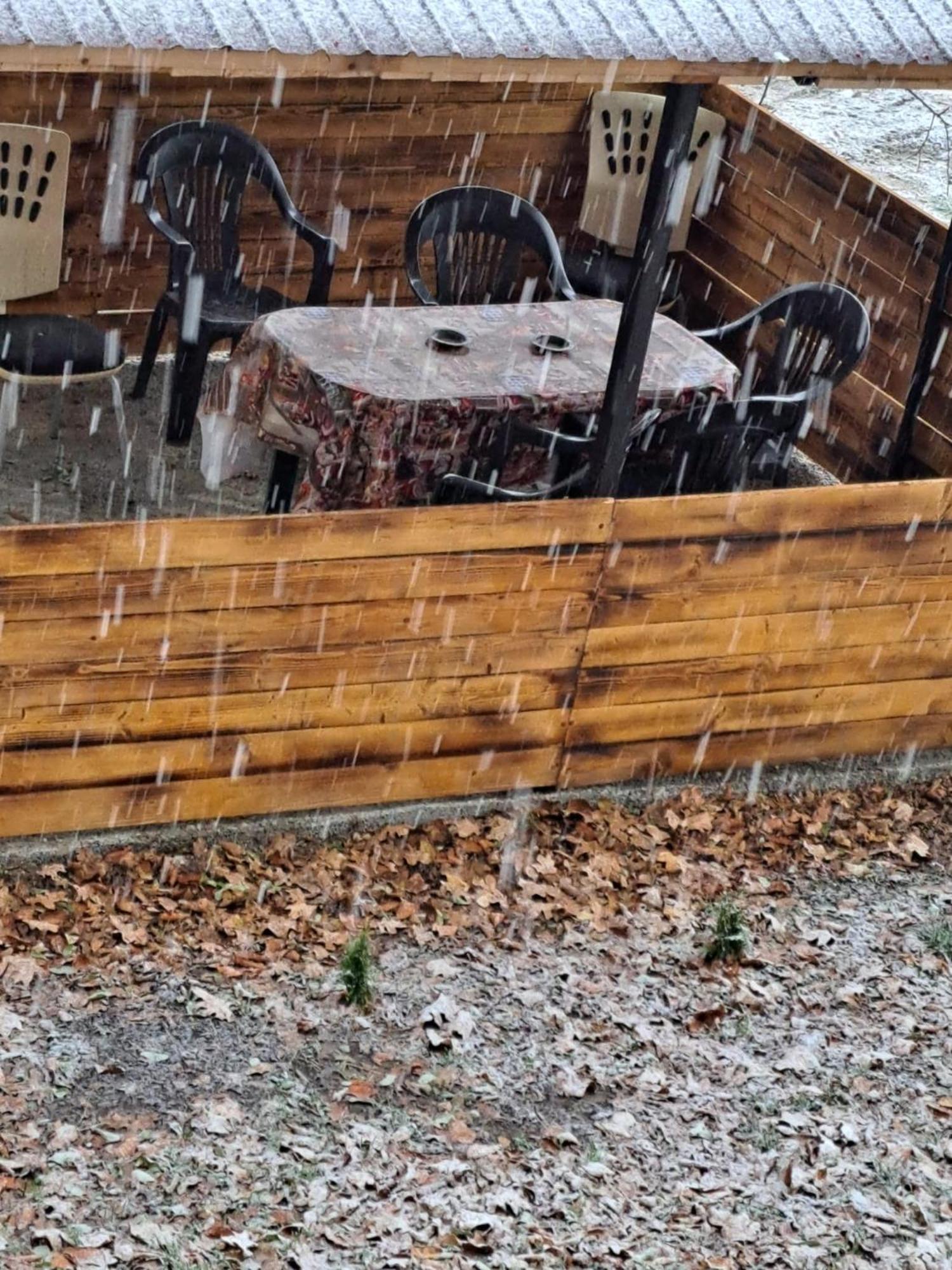 Cabanaaframe Intreaga Proprietate Curtea de Argeş Dış mekan fotoğraf